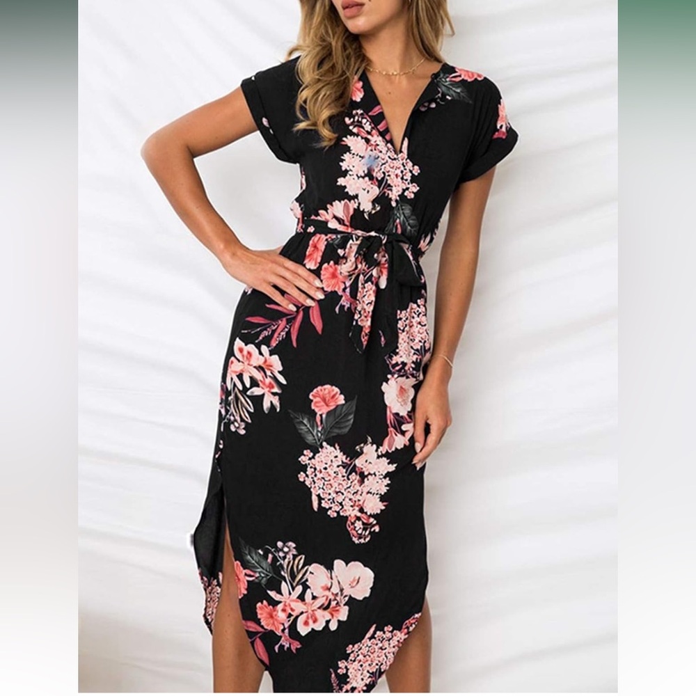 Perfect floral V-neck midi dresss with belt! Dress up or down !
